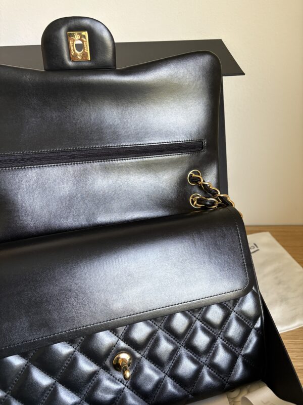 CHANEL Timeless Classic Large (Jumbo) Lambskin GHW 2014 - Image 3