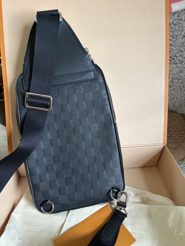 LOUIS VUITTON Sling Bag Damier Infini 2023 - Image 2