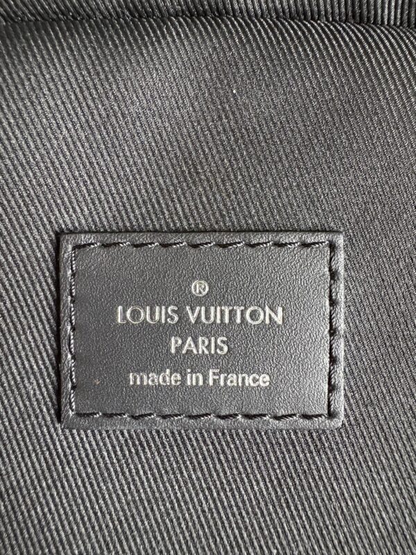 LOUIS VUITTON Sling Bag Damier Infini 2023 - Image 6