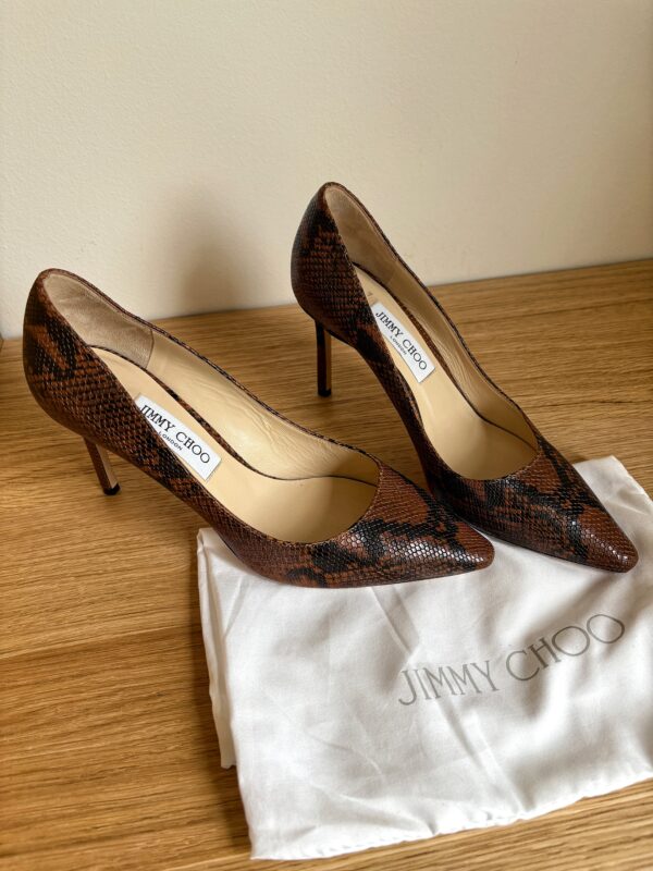 JIMMY CHOO lodičky s hadím motivem