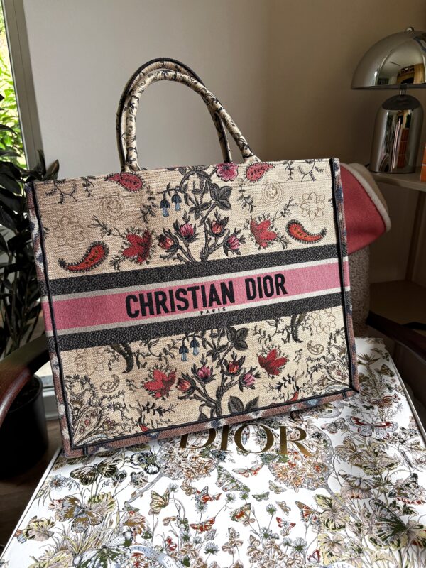 DIOR Book Tote Large Jardin Magique 2021