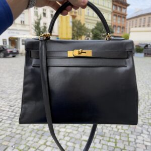 HERMÈS Kelly Bag 32 Vintage Box Calf Noir GHW Stamp V