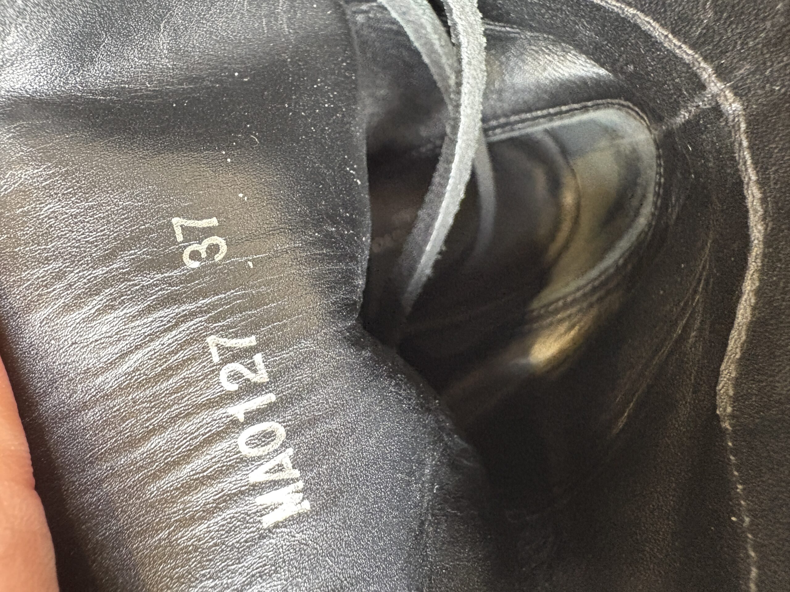 LOUIS VUITTON Laureate Boots Monogram/Suede Leather/Croco vel.37 - Obrázek 4