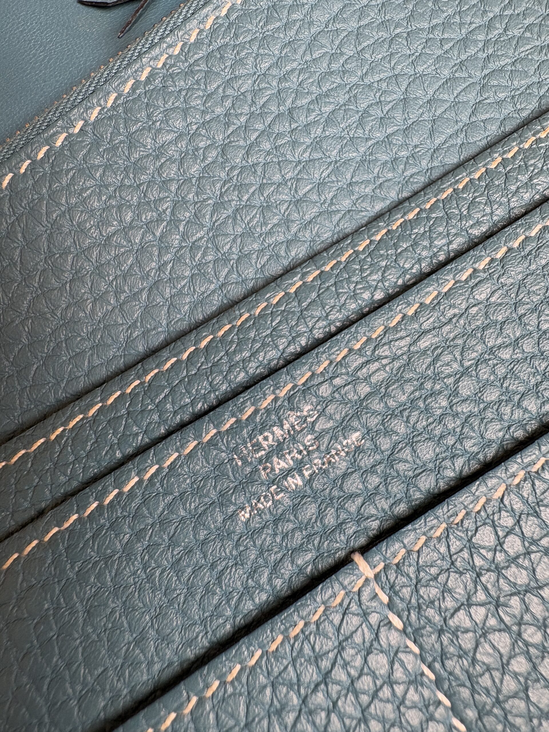 HERMÈS Dogon Wallet Clemence Leather Blue Jean PHW Stamp R - Obrázek 5