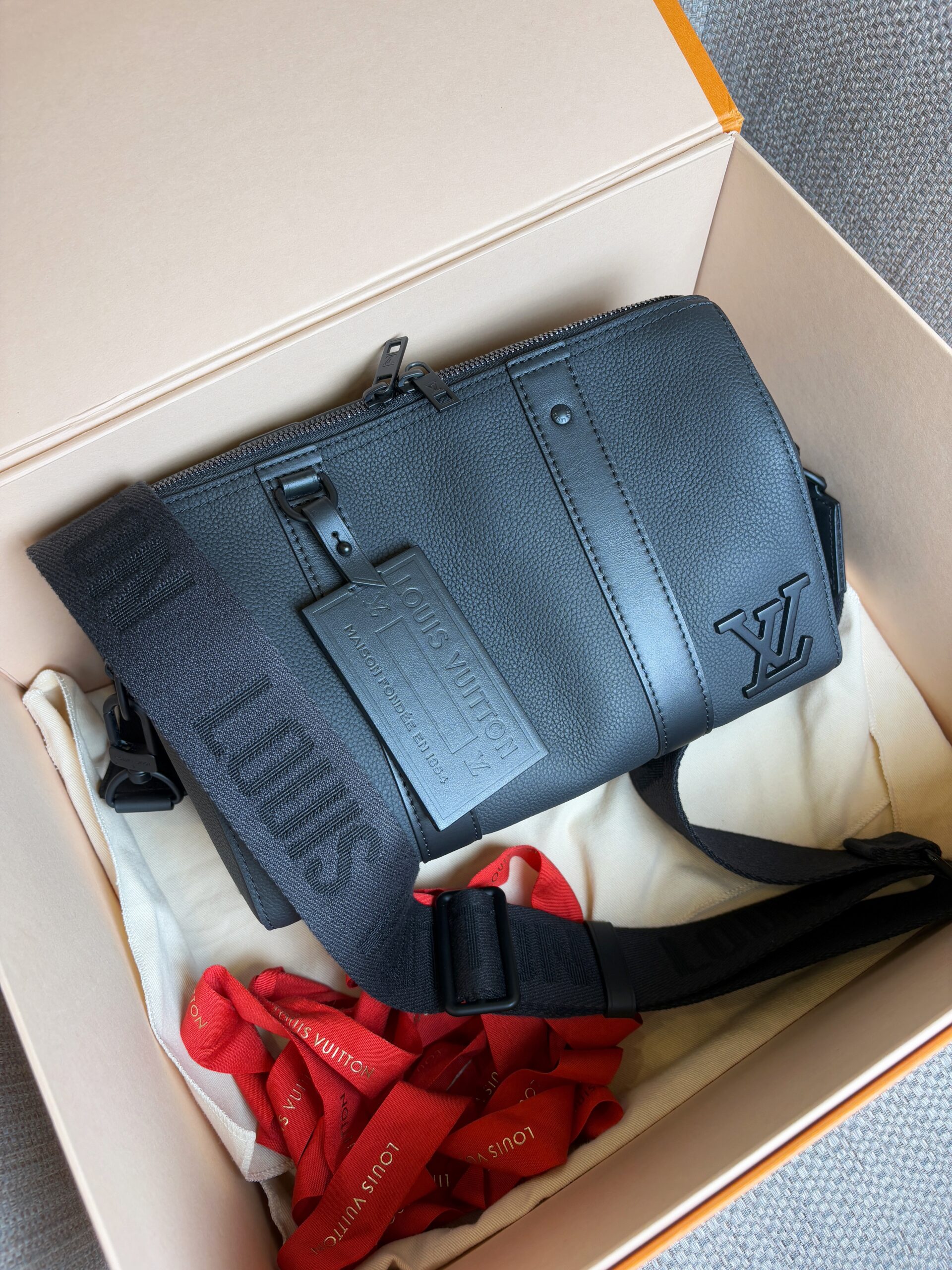 LOUIS VUITTON City Keepall Aerogram