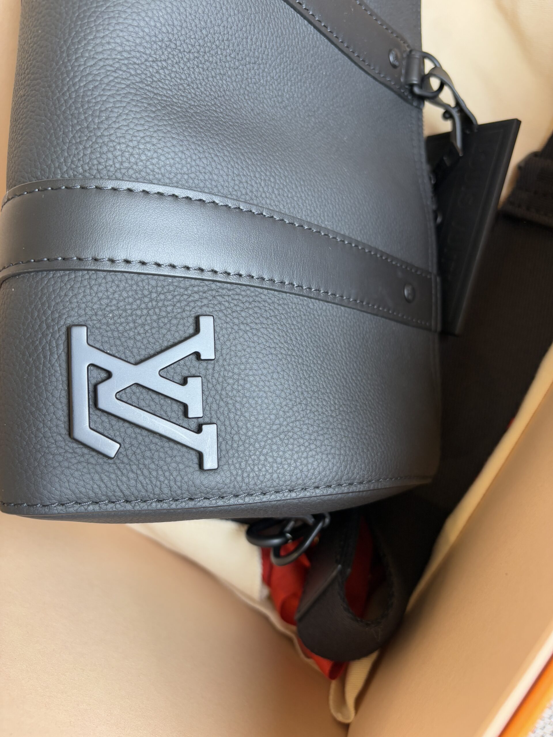 LOUIS VUITTON City Keepall Aerogram - Obrázek 4