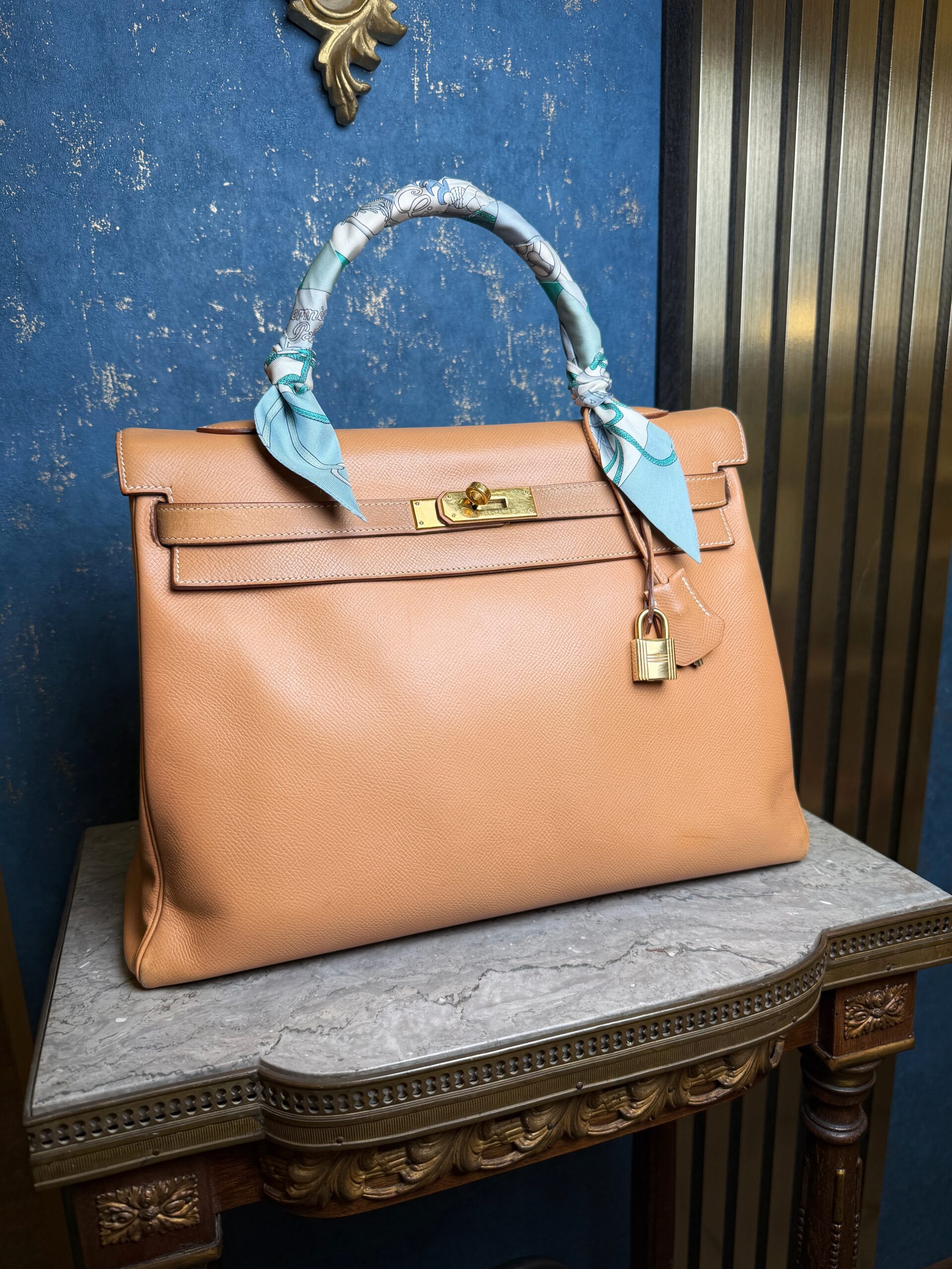 HERMÈS Kelly Bag 35 Courchevel Leather Gold GHW Stamp Z