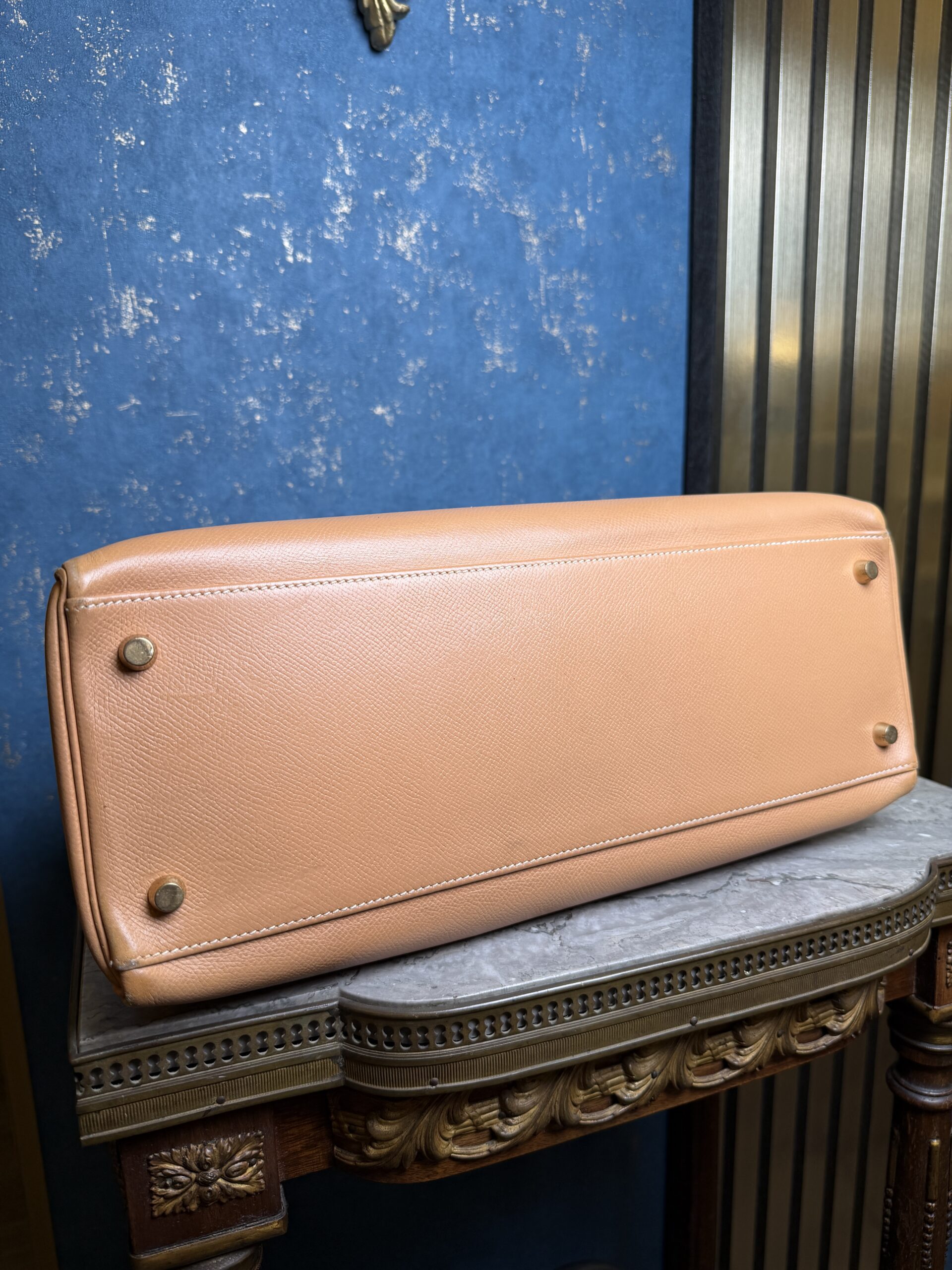 HERMÈS Kelly Bag 35 Courchevel Leather Gold GHW Stamp Z - Obrázek 4