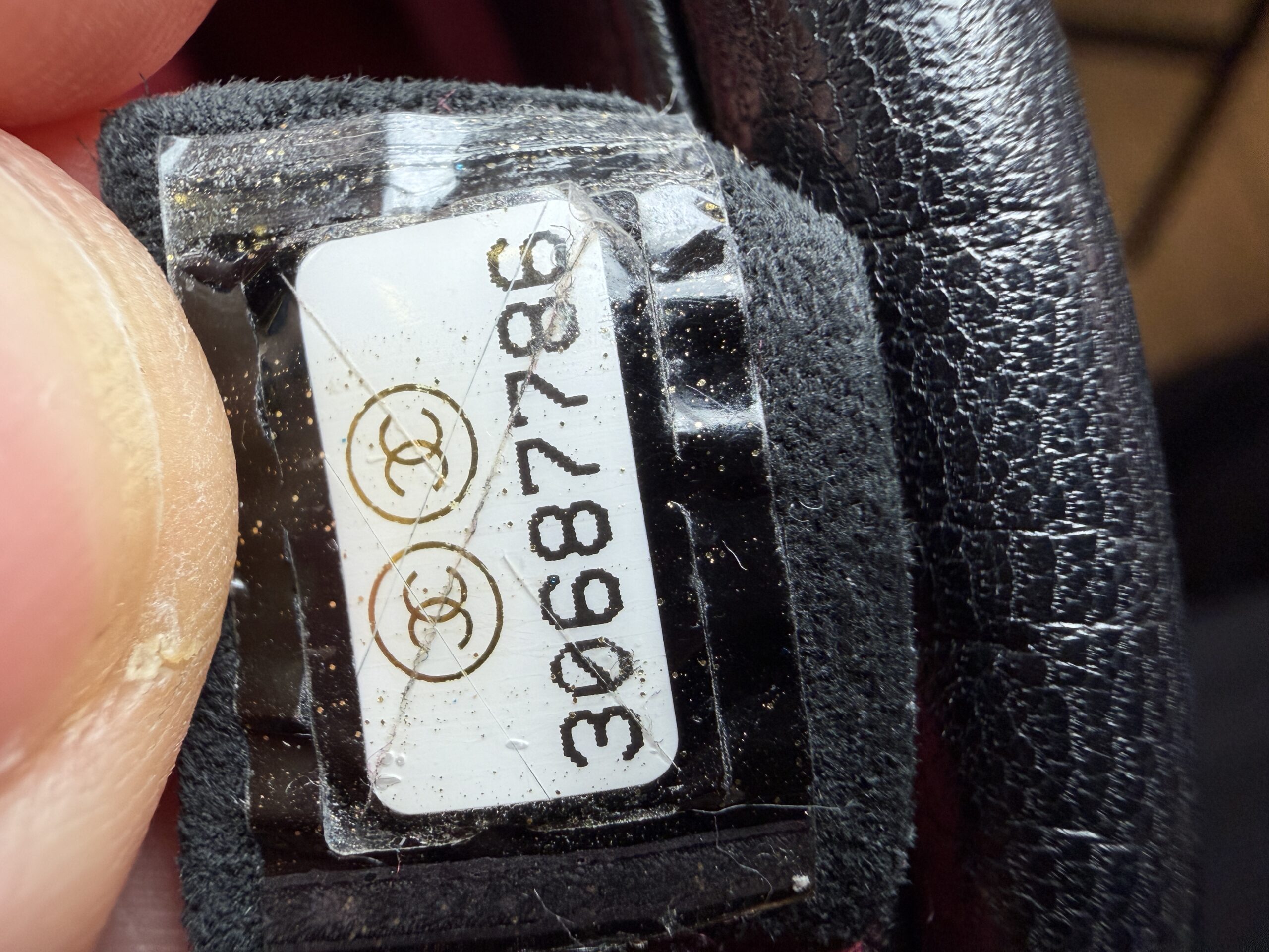 CHANEL 19 Flap Bag Black Lambskin Leather - Obrázek 6