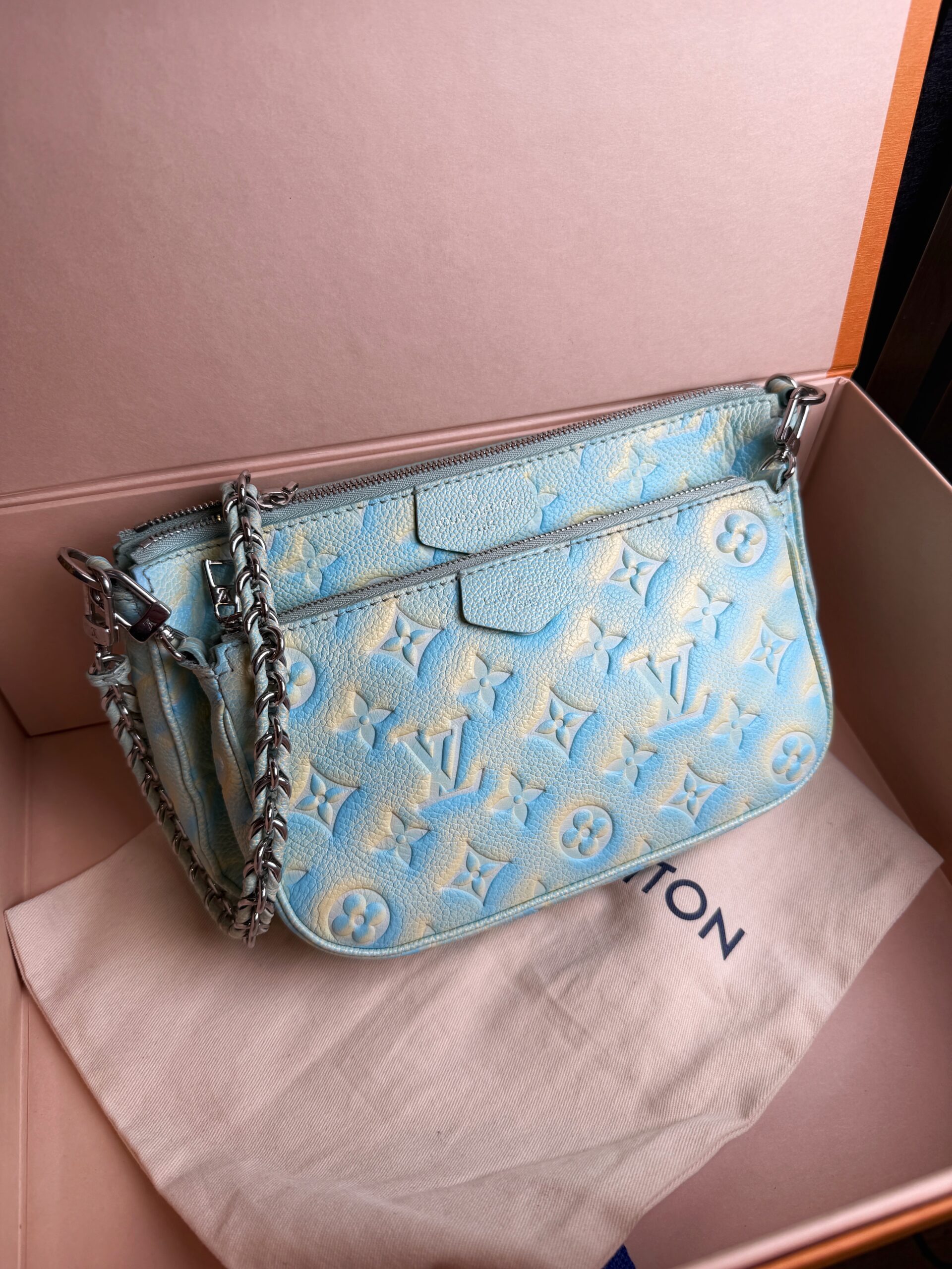 LOUIS VUITTON Multi Pochette Summer Stardust