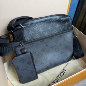 LOUIS VUITTON Trio Messenger Monogram Eclipse