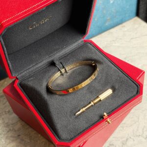 CARTIER Love Bracelet Medium Size 18 YG